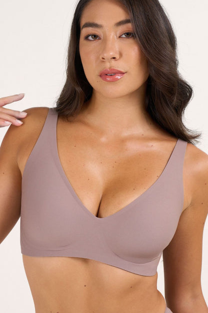 Seora Fashion™ Seamless Deep V Push-Up Wireless Jelly Bra